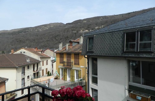 Ax-les-Thermes Apartment | Triplex Type Loft, fully renovated, elevator, 6 people, 2 bathrooms, Ideal for families