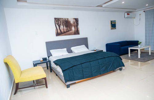 Margibi County Hotel | Tris Estates Suites nOne bedroom apartment