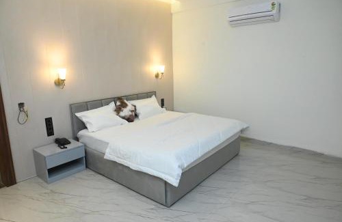 Phulpur Resort | Trisaa Resort & Banquets