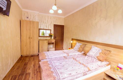 Narechen House | Trite Bora Guest House