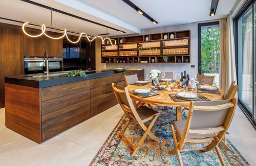 Carvalhal Villa | Troia Beach - Five Bedroom Villa, Sleeps 12
