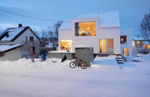 Tromsdalen Apartment | Tromsø City Apartments