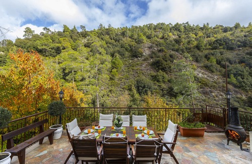 Kato Amiantos Villa | Troodos Cottage Riverside