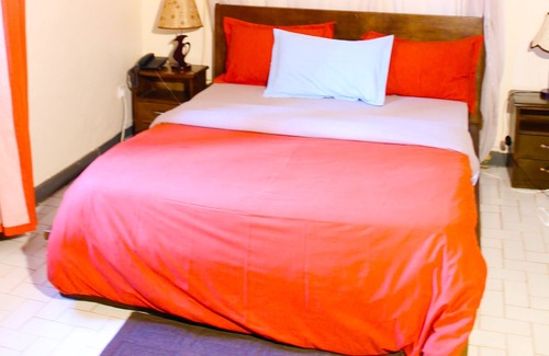 Muyenga Hotel | Troos Hotel