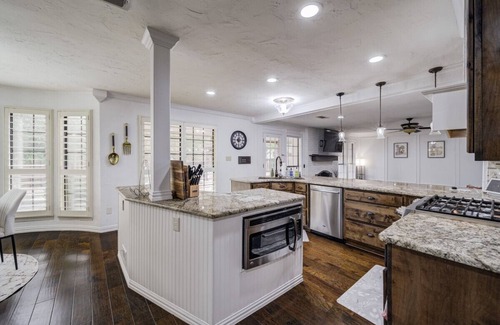 Trophy Club House | Trophy Haven Retreat - 4 BR - 3 BA -Pool
