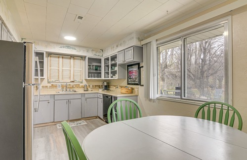 Tropic Cottage | Tropic Getaway Near Bryce Canyon National Park!