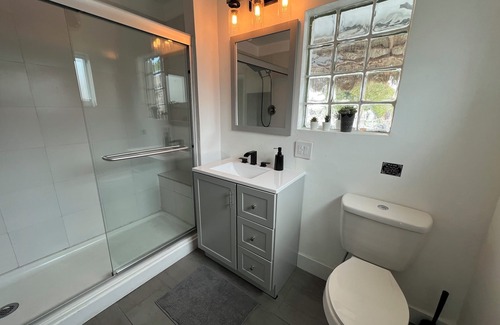 Pompano Isles House | Tropic Tiki Villa. Private Pool & Waterfront! Great location!