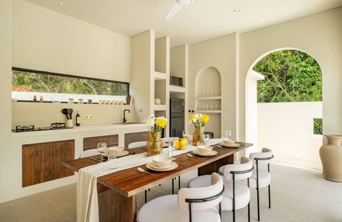 Batu Bolong Villa | Tropical 3BR Villa in Canggu