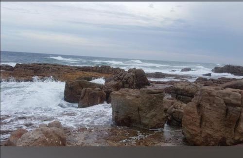 Port Edward House | Tropical 4 Bedroom 3 bathroom 8 to 10 sleeper Holiday Getaway