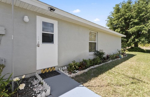 Palm Harbor House | Tropical Azalea Oasis | Palm Coast 2BR Guest Wing w/Pool | Partial Home Rental