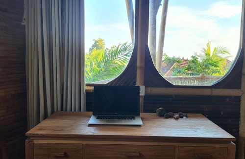 Babakan Villa | Tropical Bali Bamboo Villa - 7 Minutes from Canggu