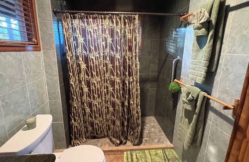 Haiku Bed & Breakfast | Tropical Bamboo Retreat in Upcountry Maui!