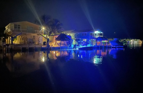 Key Largo Village House | Tropical Bayfront Home