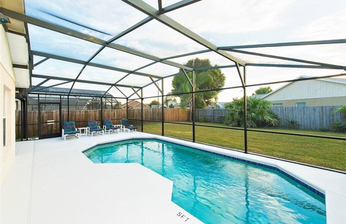 Indian Point House | Tropical Breeze House 3 Bedroom