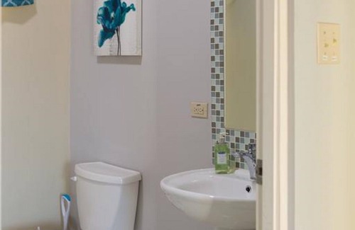 Eastwood Park House | Tropical Breeze Suite