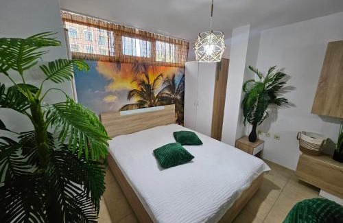 Ravda Apartment | Tropical Chic for Two, Basement Studio Escape by Flat Mаnager