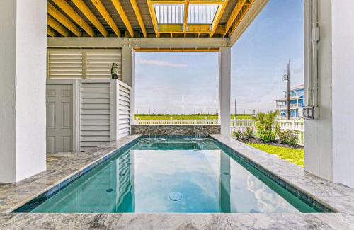 Beachside Village House | Tropical Conch Retreat