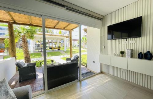 Cerritos Apartment | Tropical Condo - Close to Beach and Waterpark