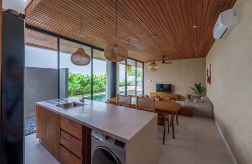 Babakan Villa | Tropical Escape ,3 Bedroom Villa near Canggu