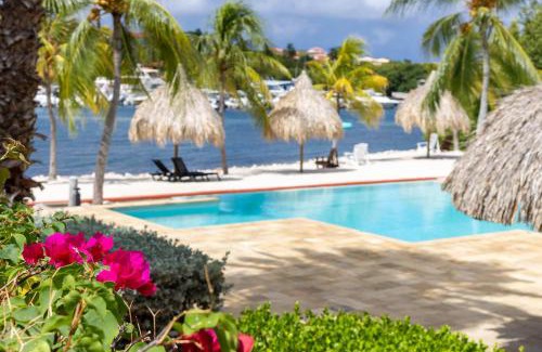 Jan Thiel Apartment | Tropical Escape with Pool and Ocean Views