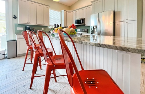 North Captiva House | Tropical Family Oasis: Pool, Spa, Golf Cart