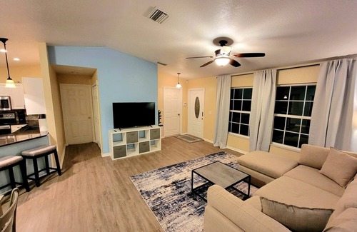 Gulf Cove House | Tropical family getaway w/pool