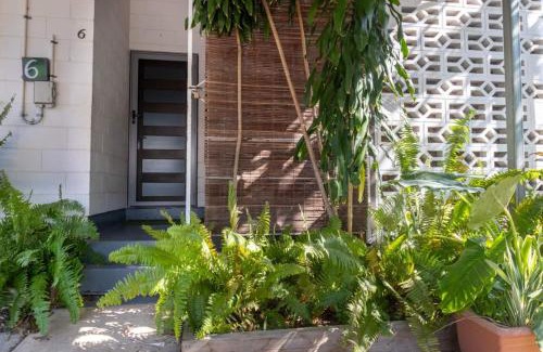 Parap House | Tropical Garden Villa 5 Mins From City Centre