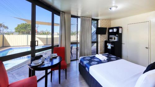 Allenstown Hotel | Tropical Gateway Motor Inn