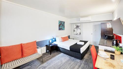 Allenstown Hotel | Tropical Gateway Motor Inn