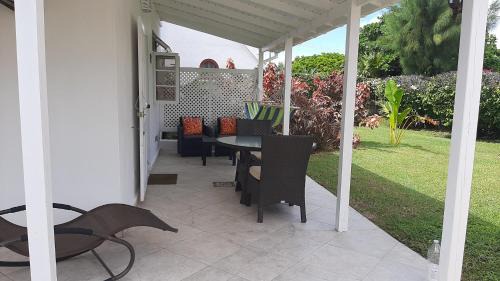 Silver Sands Apartment | Tropical Gecko Studio - Sweet Jewel Apartments