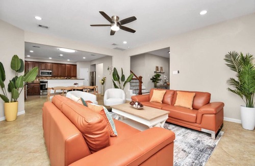 Conroe House | Tropical Getaway with Pool and Game Room