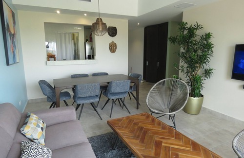 Rousseau Apartment | Tropical golf overlooking the canal and the city, Tucan Country Club