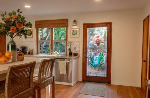 Mount Helix House | Tropical Hideaway 15 minutes from downtown and beaches!