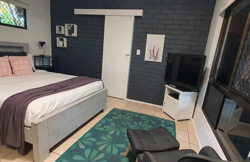 Malak House | Tropical Hideaway Darwin