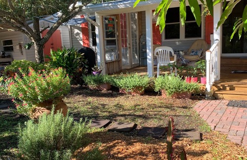 Sebastian House | Tropical home, use of owners Indian River Lagoon docks just down sandy road.