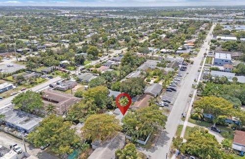Fort Lauderdale House | Tropical House 3 Bedrooms with Pool Oakland Park