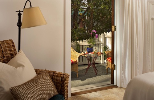 Downtown Bed & Breakfast | Tropical Inn