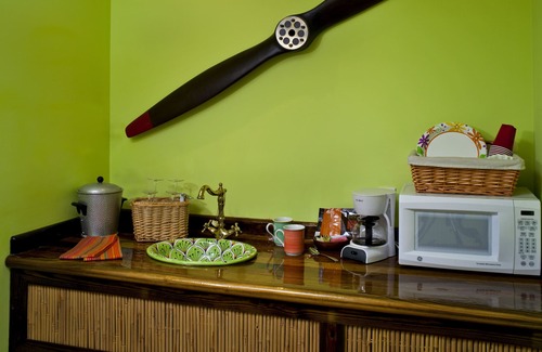Downtown Bed & Breakfast | Tropical Inn