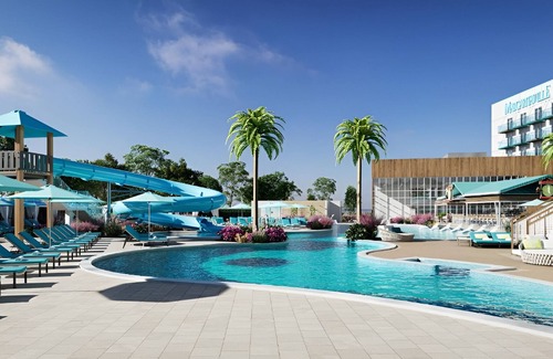 I-435 West KC-KS Hotel | Tropical-Inspired Guest Suite With Stylish Swimming Pool Near Kansas Speedway