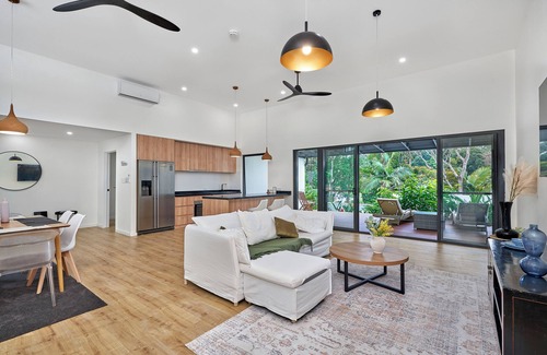 Kuranda House | Tropical Kuranda Modern Retreat