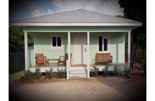 Nassau Cottage | Tropical Leisure 2BR cottage with beach nearby