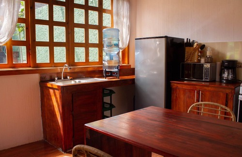 San Pedro La Laguna Villa | Tropical Oasis with Jacuzzi - Lush Garden and Lake View