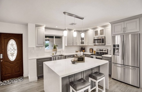 Pompano Isles House | Tropical Oasis close to all South Florida offers!