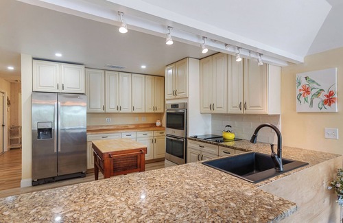 Wellington House | Tropical Oasis ~ Game Room Oct 25 ~ Stunning Gardens ~ Heated 32' Saltwater Pool
