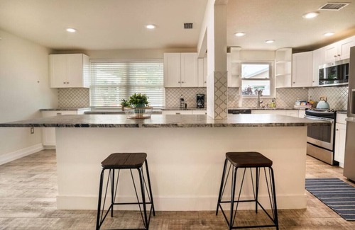 Embassy Hills House | Tropical Oasis -Heated Pool- Whole Home