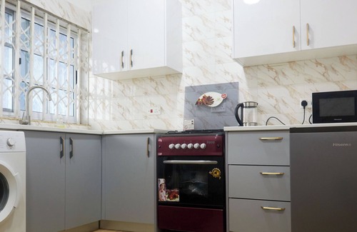 Nsawam Apartment | Tropical Oasis in Accra - 2 Bedroom Apartment