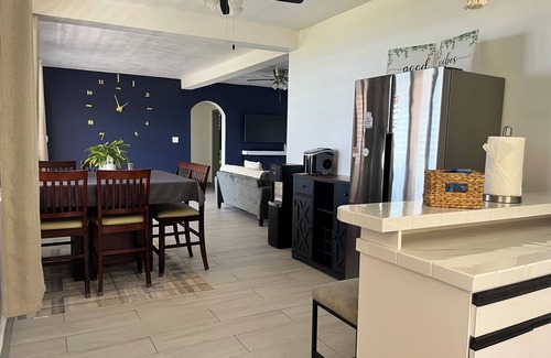 Estate Bordeaux Apartment | Tropical Oasis 🇻🇮Stunning ocean view, minutes drive to Brewers Beach!🇻🇮🏝