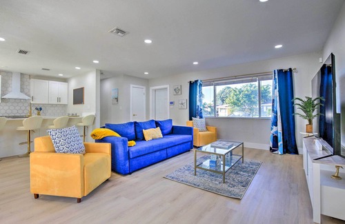 Central Fort Lauderdale House | Tropical Oasis Retreat - Private yard w Pool, Fire Pit -15 mins to beach!