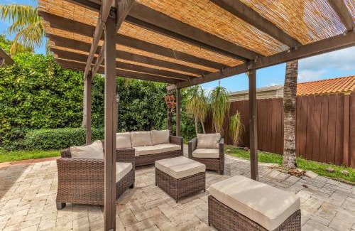 Tamiami House | Tropical Oasis with Heated Pool and BBQ