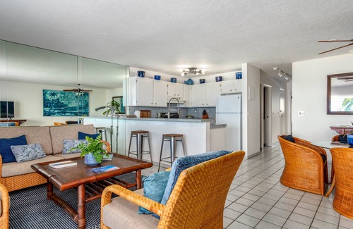 Kailua-Kona Condo | Tropical Paradise Awaits: Stunning Hawaii Condo with Ocean Views!n